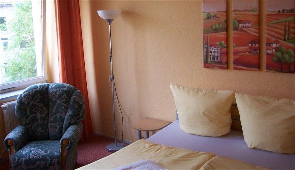 Hotel Pension Streuhof Berlin Exterior photo